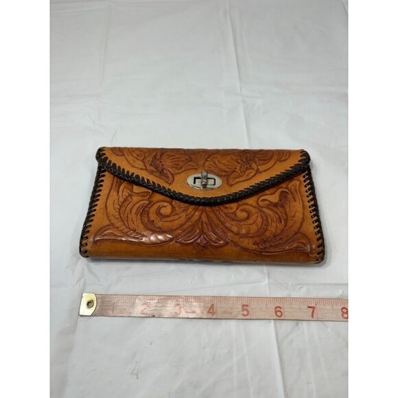 Vintage Hand Tooled Leather Brown Tan 2 tone Wallet - Picture 1 of 10
